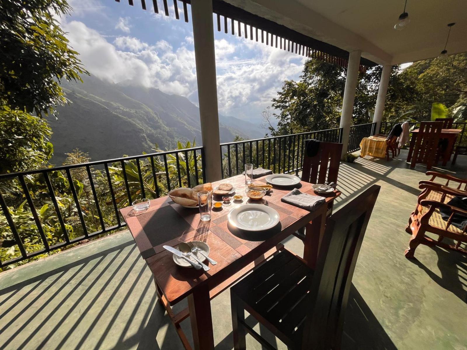 Nature Green Hotels On Rock Home 엘라 외부 사진