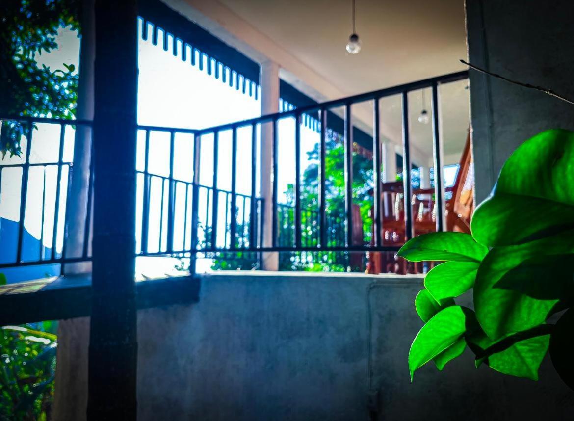 Nature Green Hotels On Rock Home 엘라 외부 사진